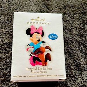 Hallmark Keepsake Ornament-Tangled Up in Fun